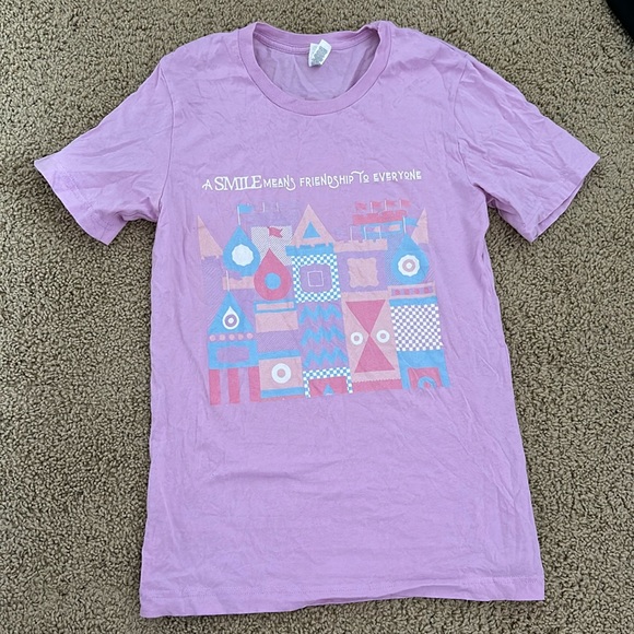 Casual Bee Boutique Small World T-Shirt - Small - Picture 1 of 4